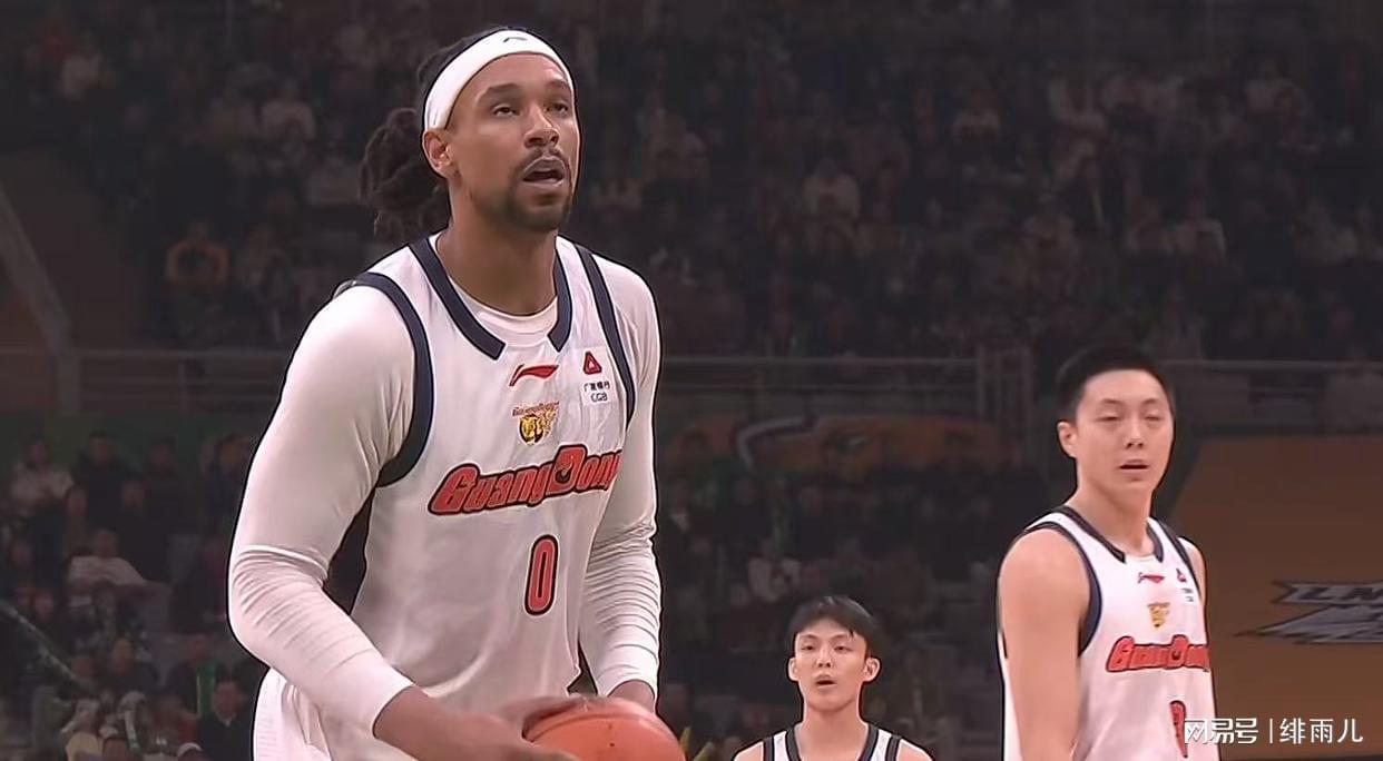 换帅的前奏？广东“七冠教头”霸气放话，朱芳雨施压杜锋！